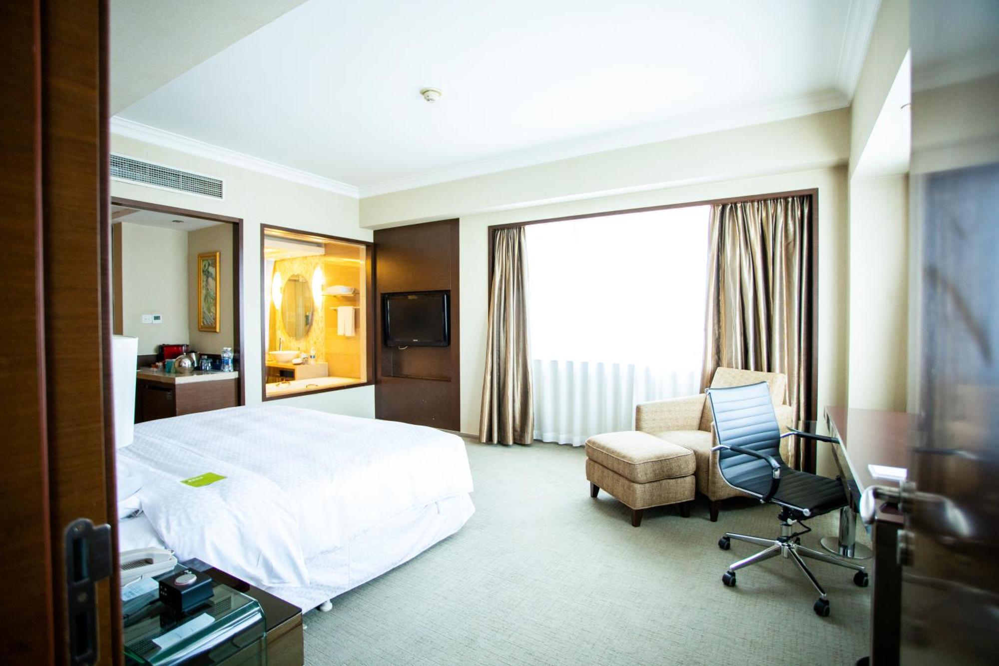 Four Points By Sheraton Beijing, Haidian 5*